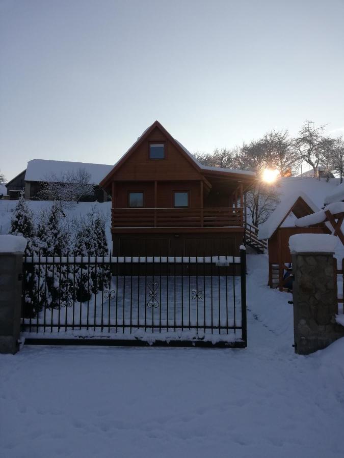 Zrubovy Dom Silvia Vila Trstené Exterior foto
